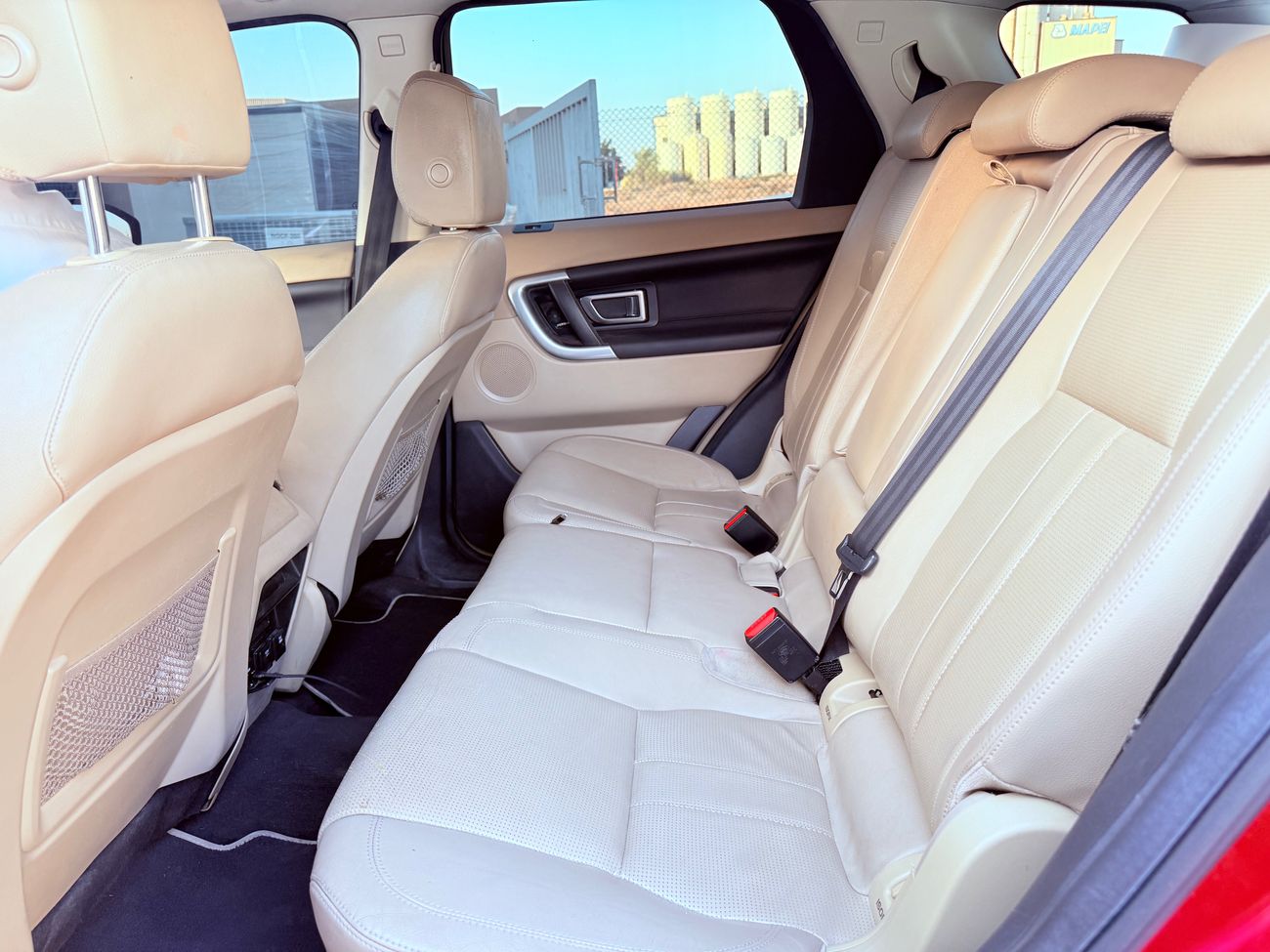 لاند روفر دسكفري سبورت Si4 HSE 2.0L (5 Seater)