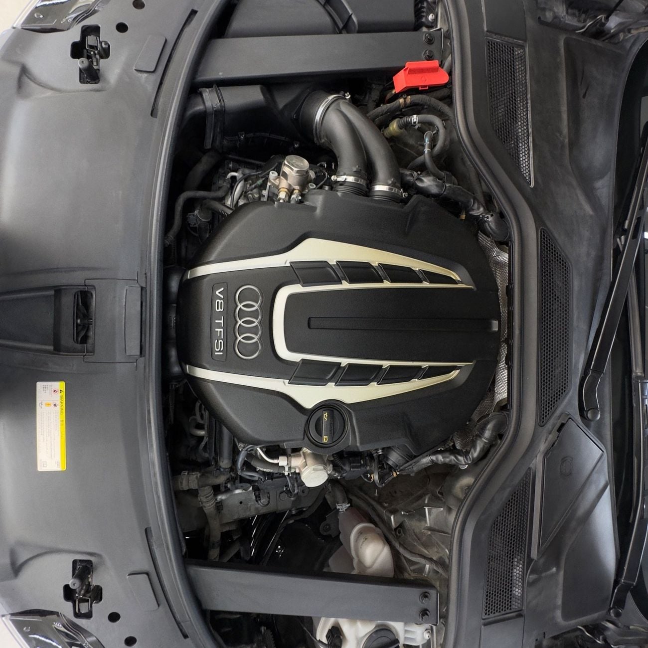 Audi A8 L 60 TFSI quattro Rear Package 4.0L