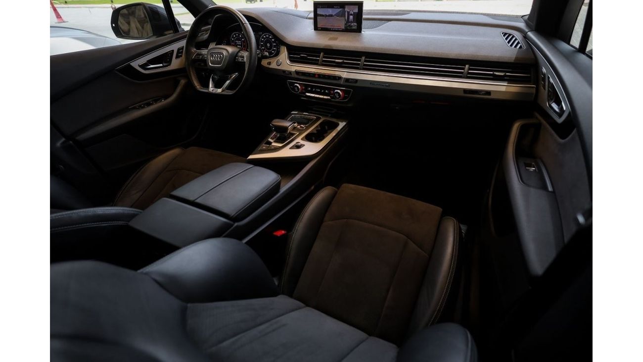 أودي Q7 45 TFSI quattro S-لاين