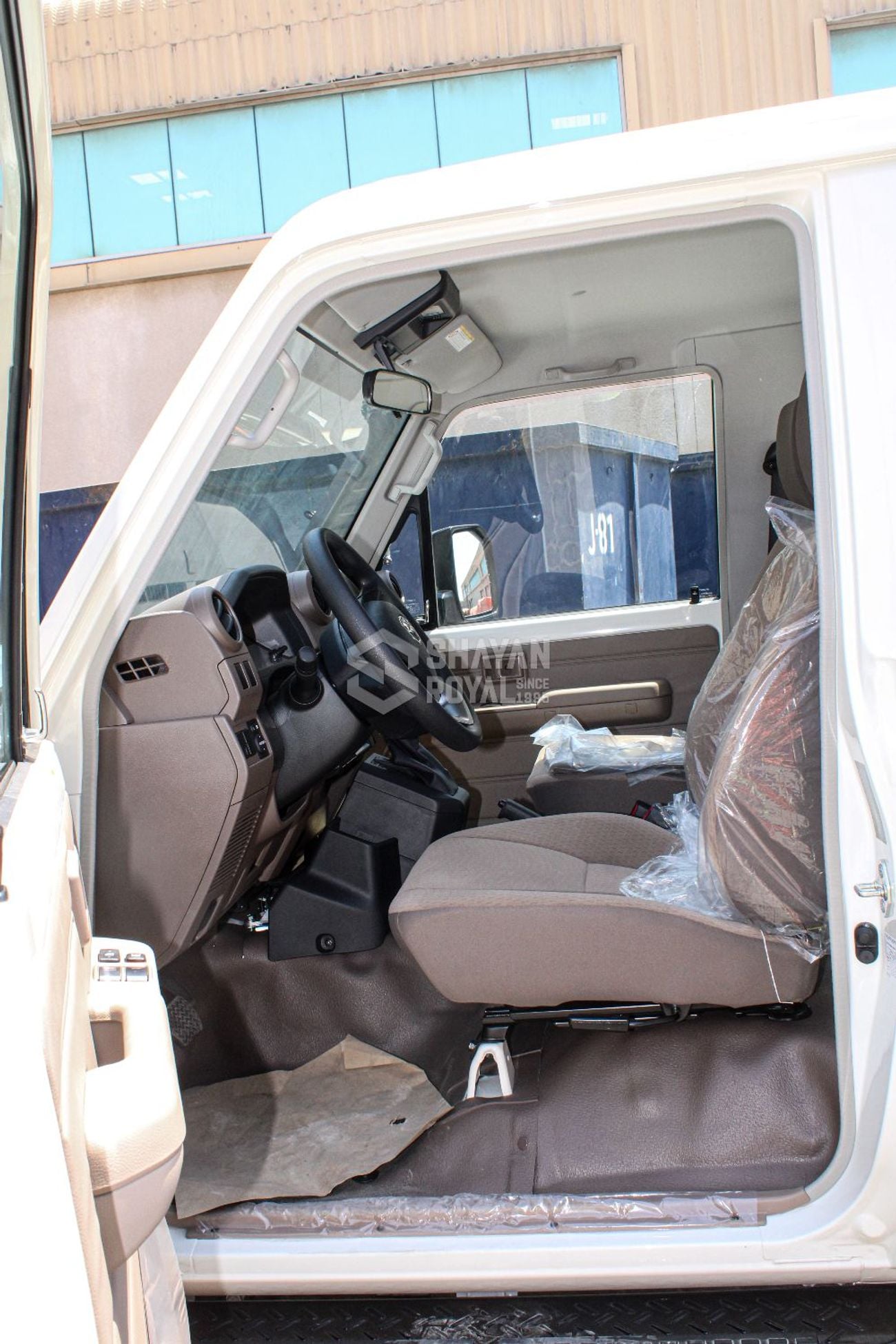 Toyota Land Cruiser Pick Up LC79 2.8L DIESEL STANDARD-E SC AT 2026MY