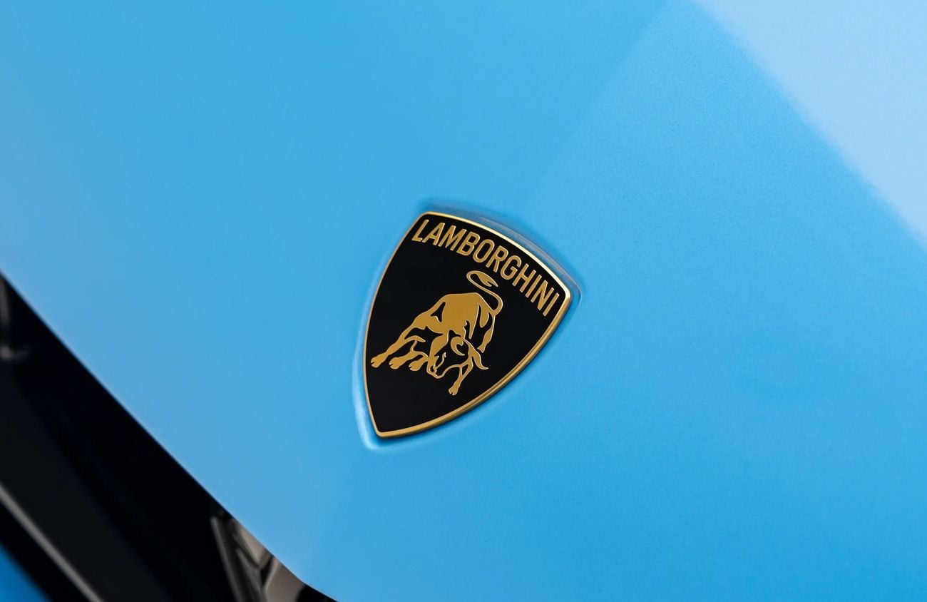 لامبورغيني اوروس 4.0L V-8 Twin-Turbocharged Engine + eMotor