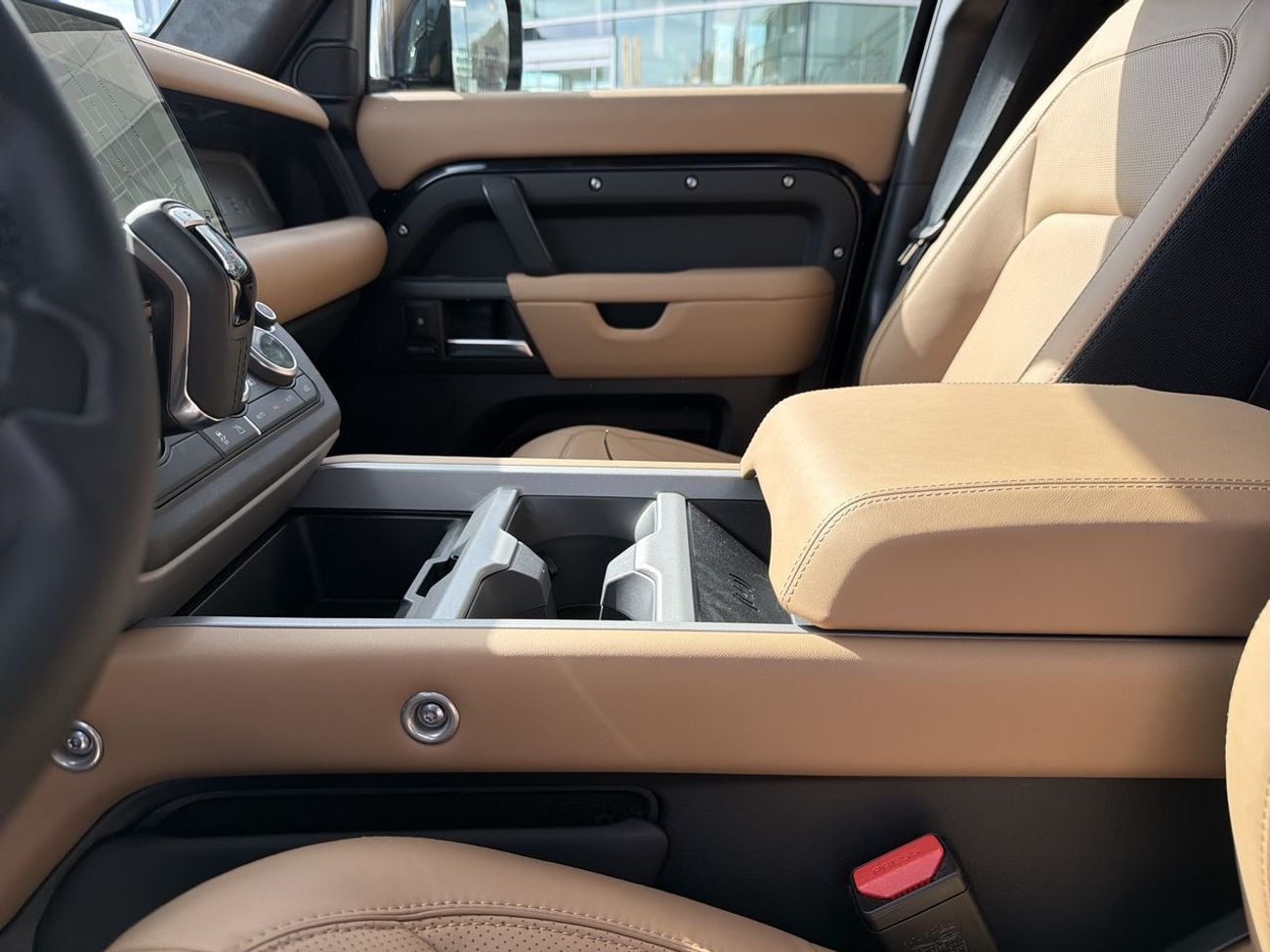 لاند روفر ديفندر 110 P525 V8 Brand New * Export Offer *