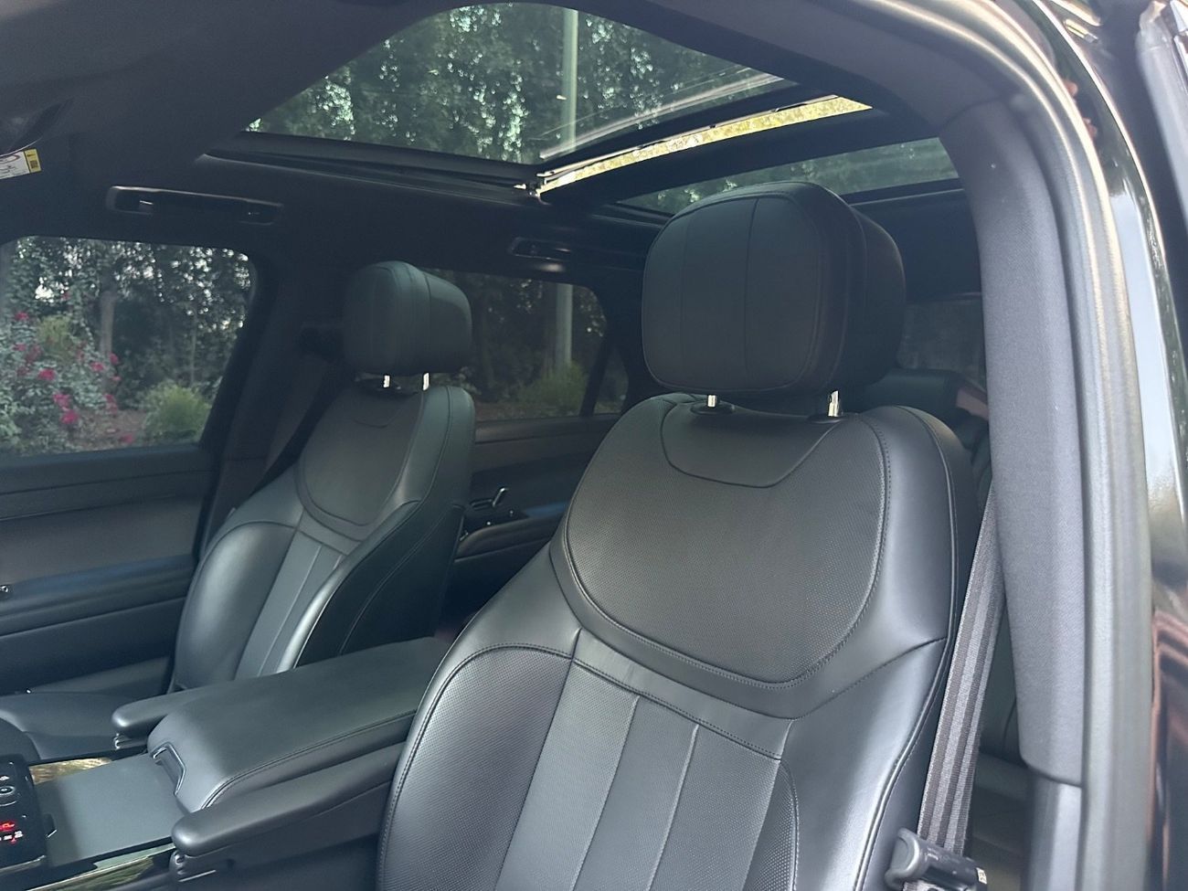 Land Rover Range Rover Sport Dynamic HSE D350 3.0L | V6 350 HP | Luxury, Power & Prestige Combined | Perfect Condition