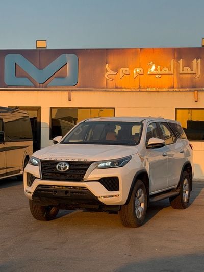 Toyota Fortuner SR5 2.7L PETROL A/T 7 SEATER