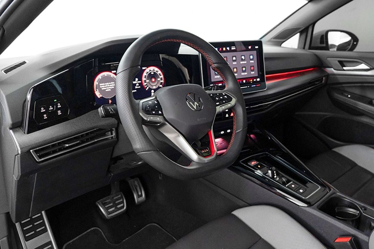 Volkswagen Golf STD Sport 2.0T