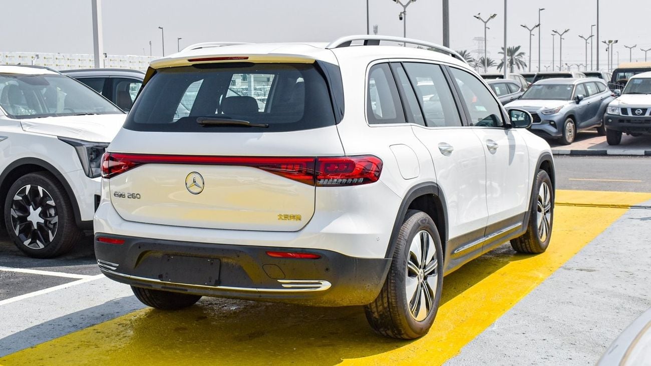 Mercedes-Benz EQB 260