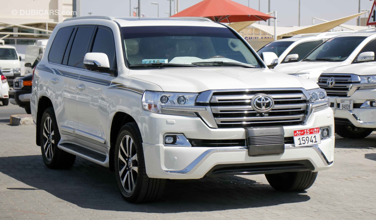 Toyota Land Cruiser VXR V8