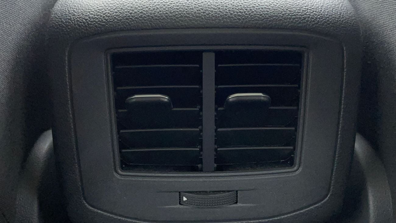 فولكس واجن T ROC 2024 LIFE | AED 1086/Month | 0 DP | 30 Day Return | Warranty | Service History