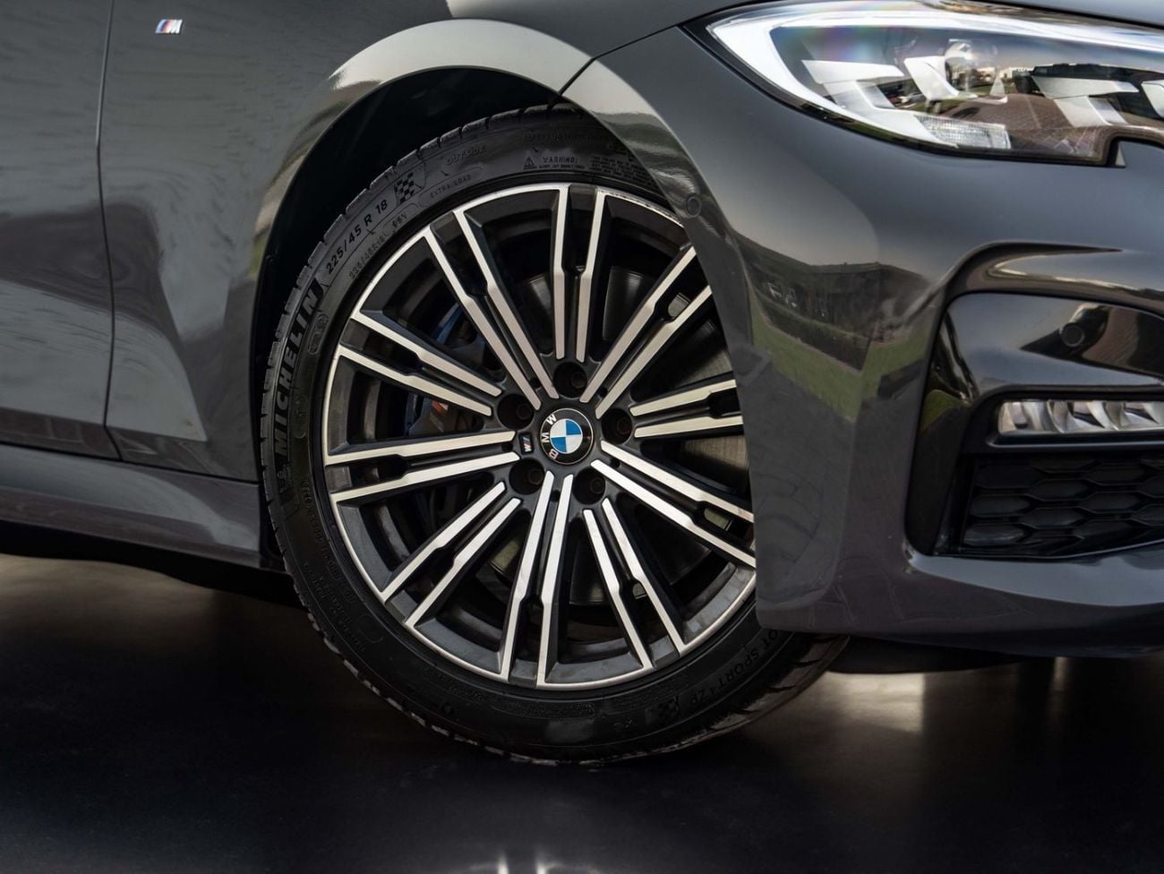 BMW 330i M SPORT