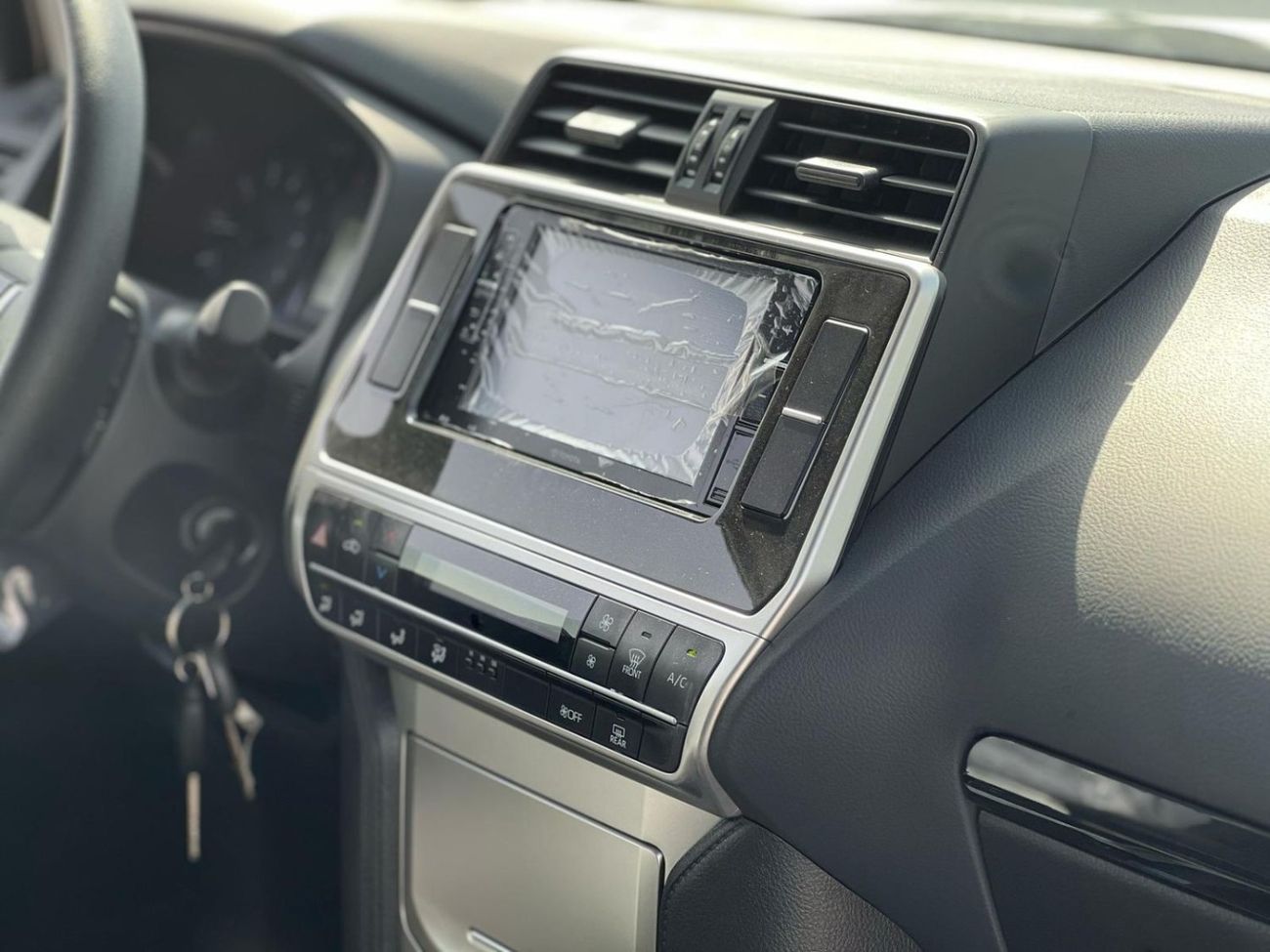 تويوتا برادو TX 2.7L TOYOTA PRADO 250 TX 2.7P AT  2023