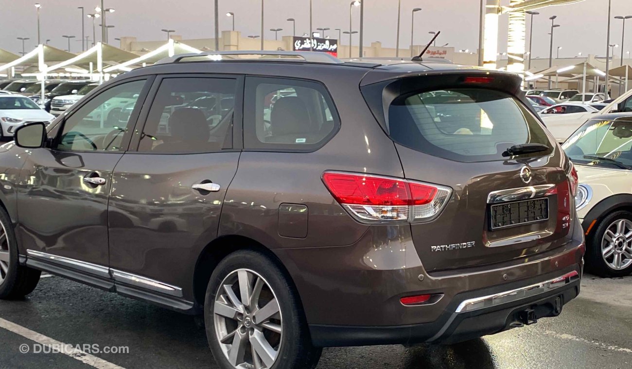 Nissan Pathfinder ‏خليجي Full option