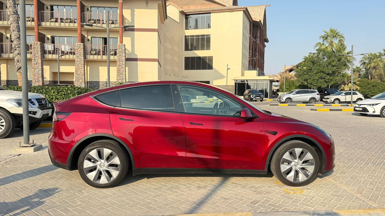 Tesla Model Y Long Range AWD Mars Red | 14k km Only | Perfect Condition | 89,900 AED |
