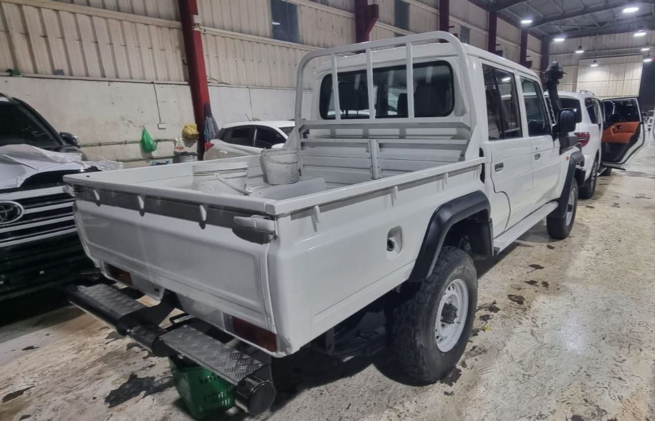 Toyota Land Cruiser Pick Up Toyota landcruise pickup 2021Model Modified 2024 v6 4.2 Diesel engine Colour White Transmission Manu