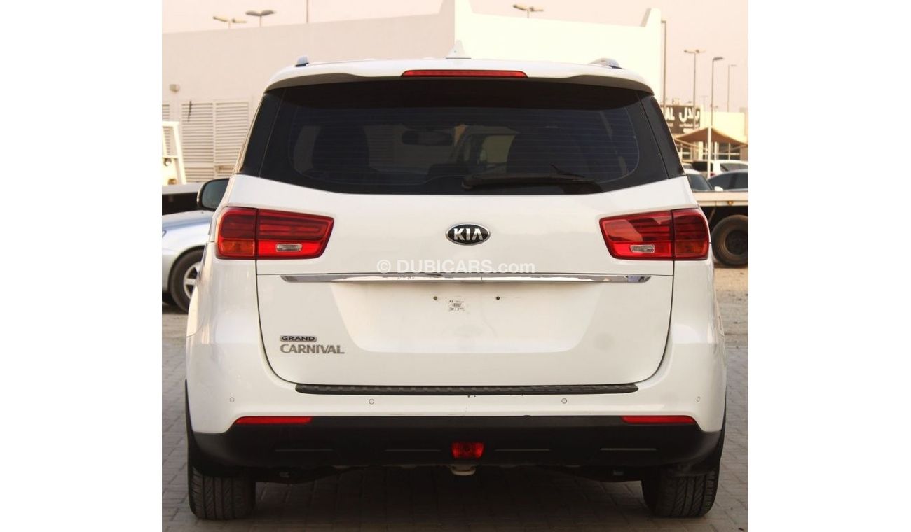 Kia Carnival Kia Grand Carnival 2020 GCC, in excellent condition