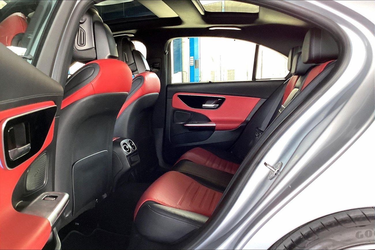 مرسيدس بنز C 200 Premium (AMG Line) | شامل الضمان | 0 ﺪﻔﻋﺓ ﺃﻮﻟﻯ