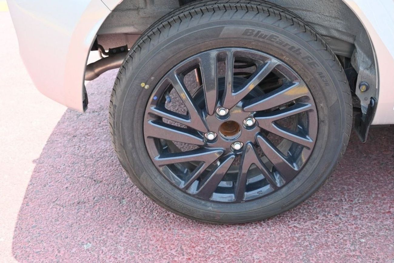 Suzuki Celerio Suzuki Celerio 1.0L Petrol, Hatchback, FWD, 5Doors Color: Silver Model: 2023