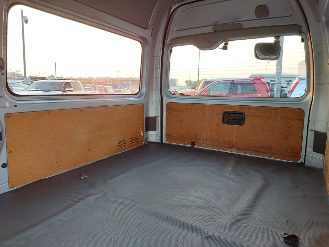 تويوتا هاياس TOYOTA HIACE VAN RHD 2014 MODEL 3.0 L DIESEL AUTOMATIC(PM42719)