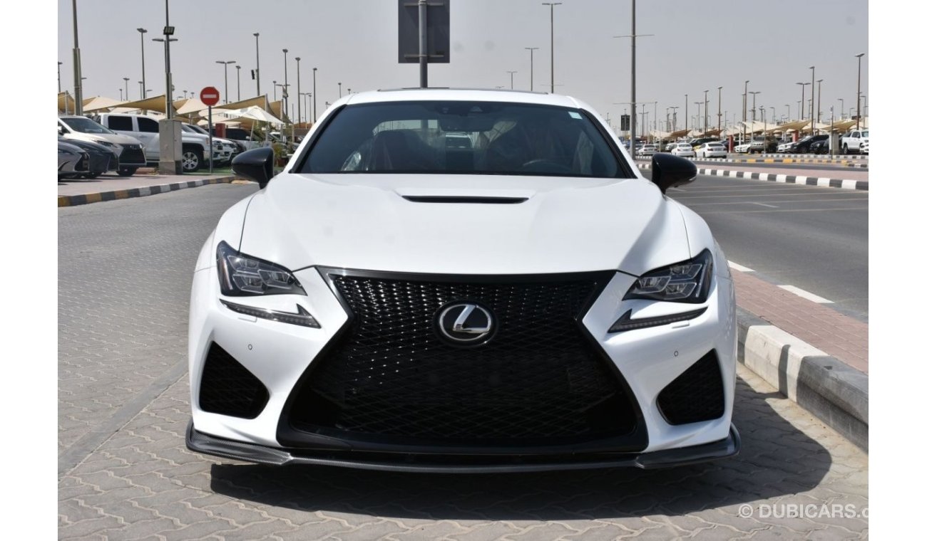 لكزس RC F V8