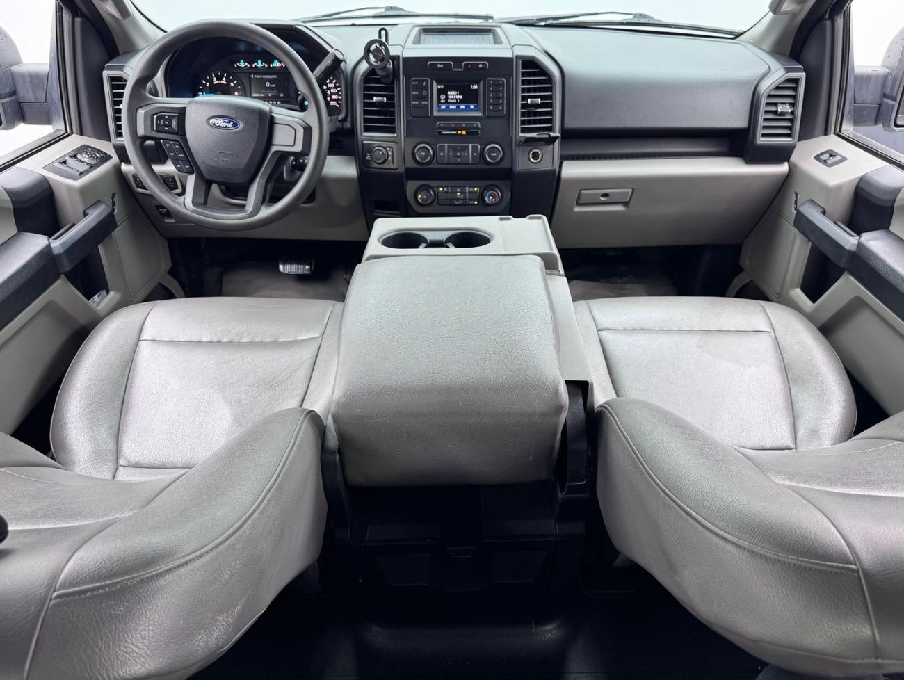 فورد F 150 2020 Ford F150LX, Aug 2025 Ford Warranty + Service Contract, Excellent Condition, Low Kms, GCC