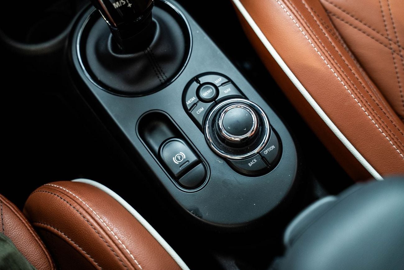 ميني كوبر إس JCW Kit 2022 Full Service History GCC Low Mileage 2.0L Turbo 4 Cylinders