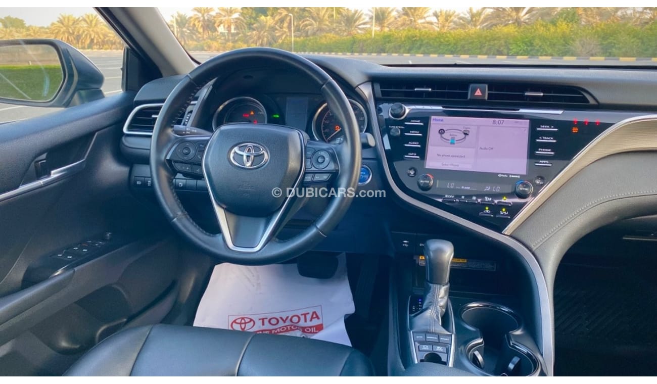 Toyota Camry Hybrid Full option