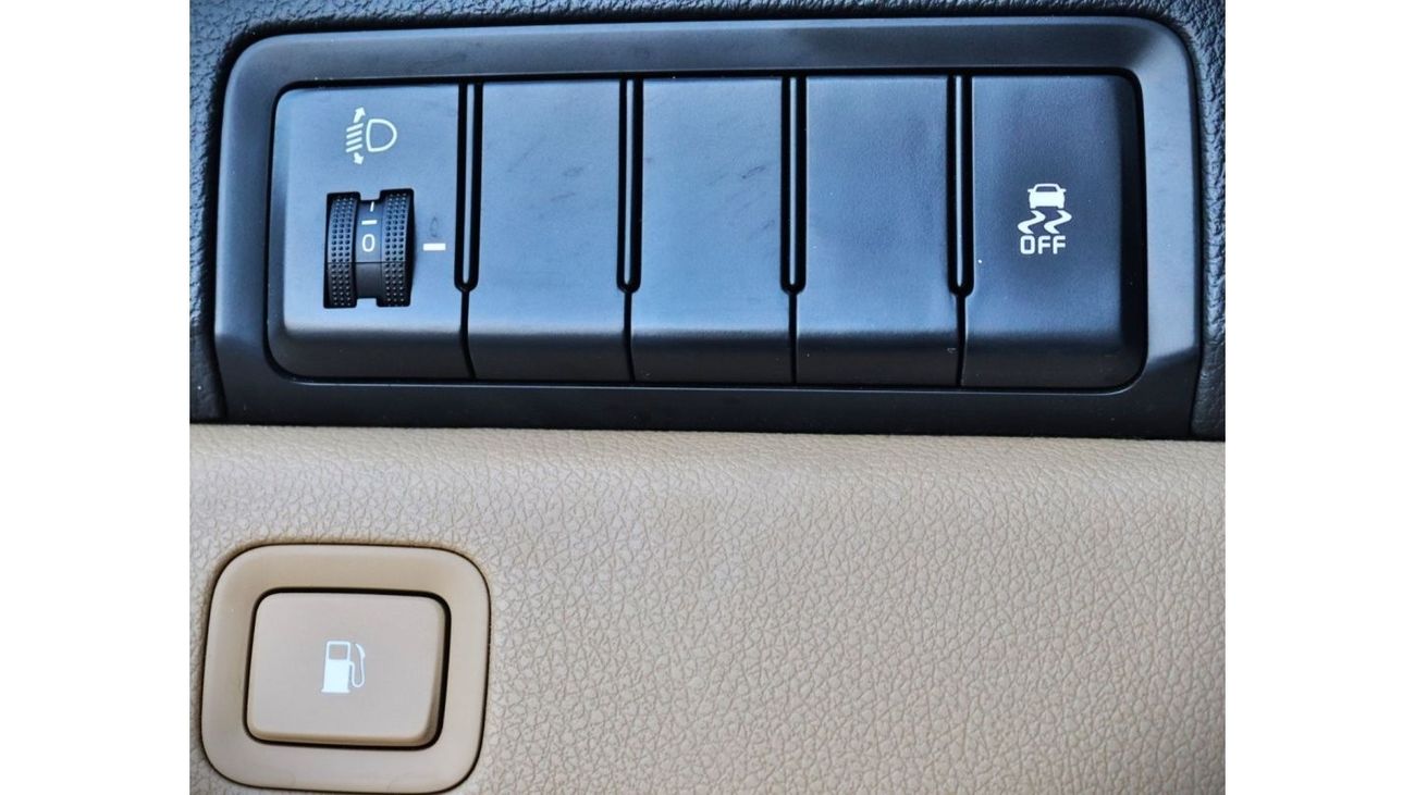 كيا كارنيفال L 2020 خليجي بحالة ممتازة بدون حوادث