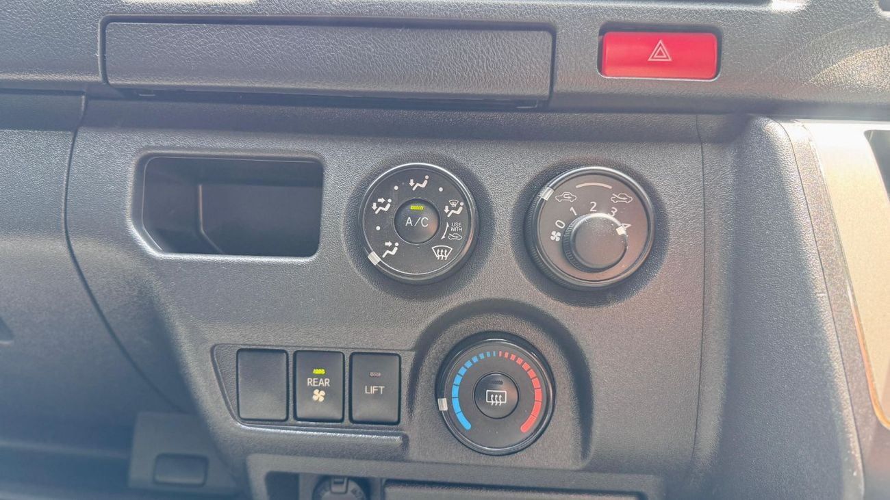 Toyota Hiace 13 SEATER | 2.0L PETROL ENGINE | AUTOMATIC TRANSMISSION | 2018