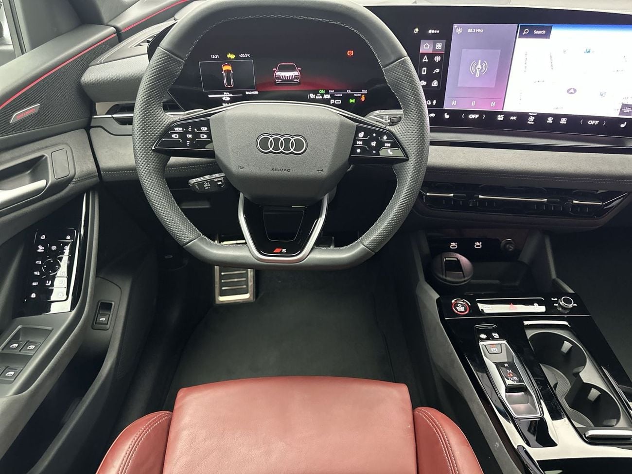 أودي Q6 إيترون SQ6 SUV e-tron quattro 490hp (Ref# 17711)