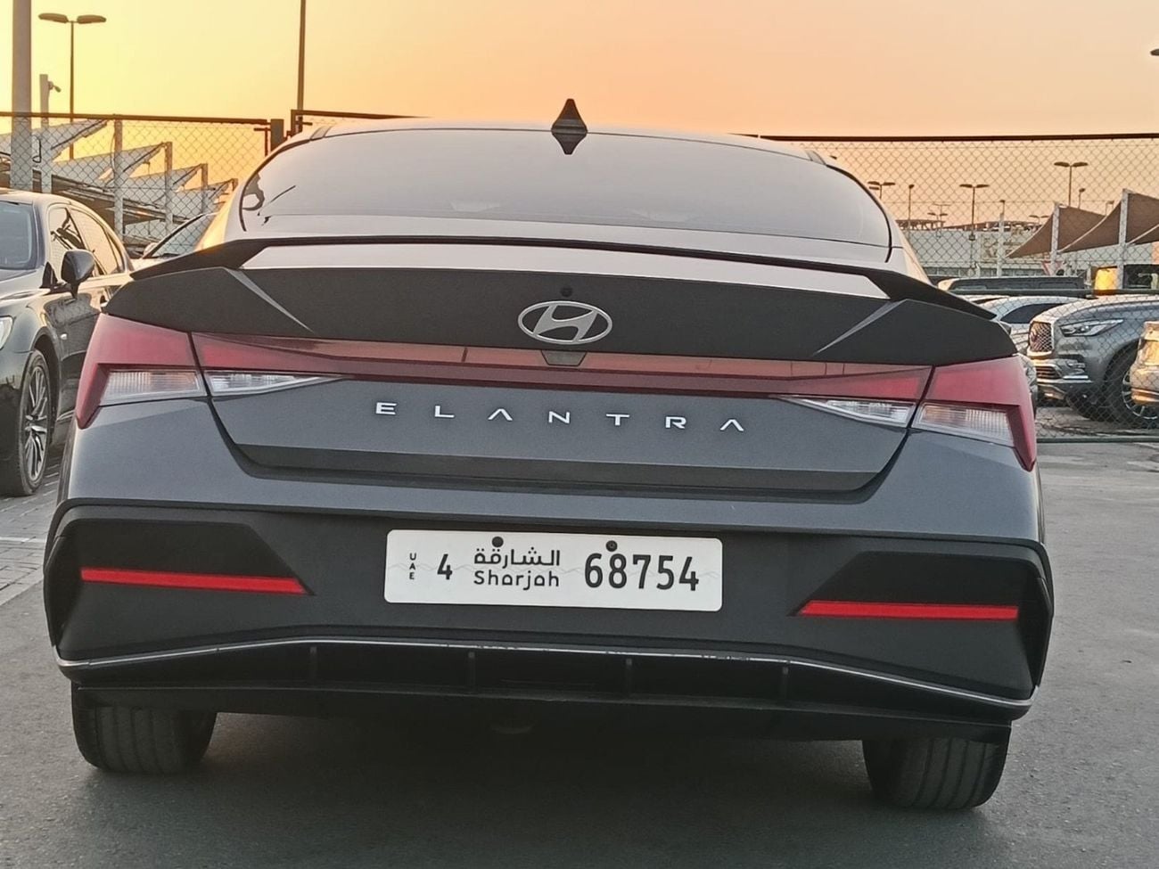 هيونداي إلانترا GL 2.0L