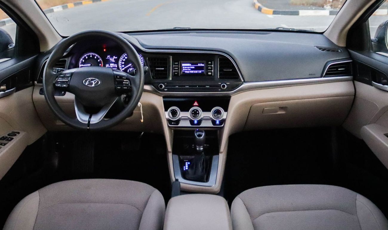 هيونداي إلانترا GL 1.6L hyundai elantra 1.6L 2019 GCC accident free in excellent condition 833 P.M