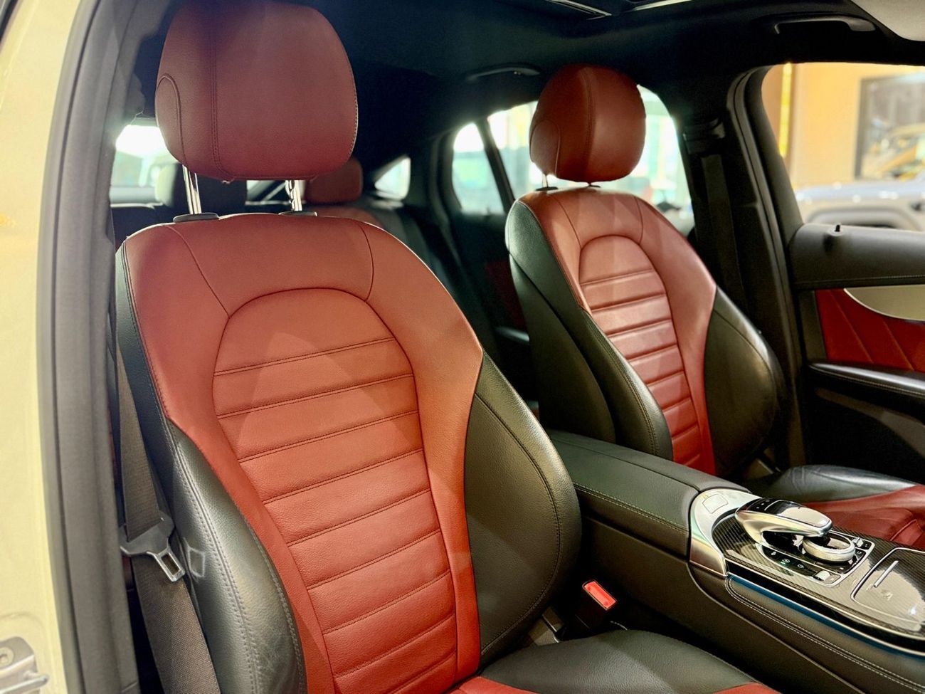 Mercedes-Benz GLC 43 AMG Coupe 3.0L (362 HP) MERCEDES GLC43 AMG Coupe II 2017 II FULL LOADED