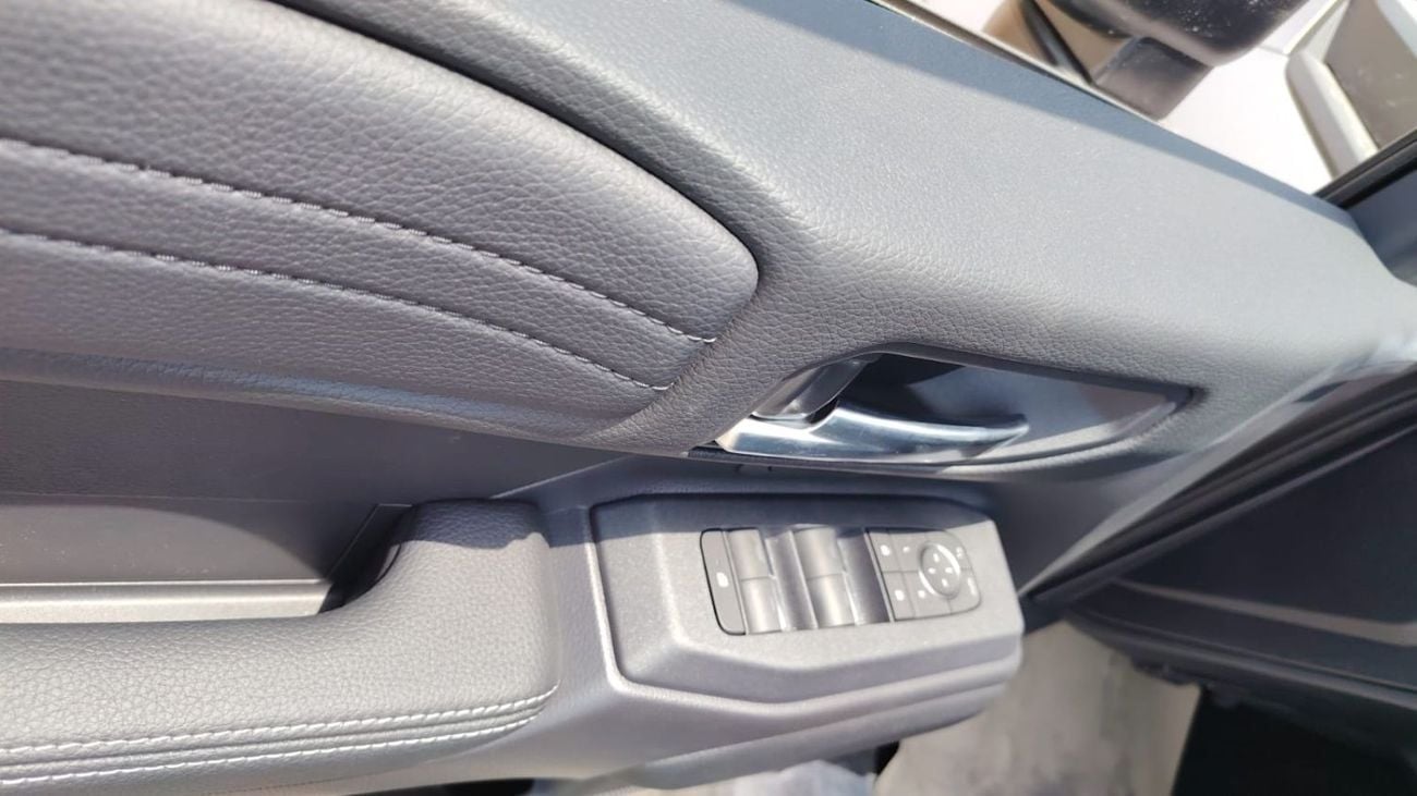 تويوتا برادو Toyota Prado Luxury+ Petrol 2.4L 2026