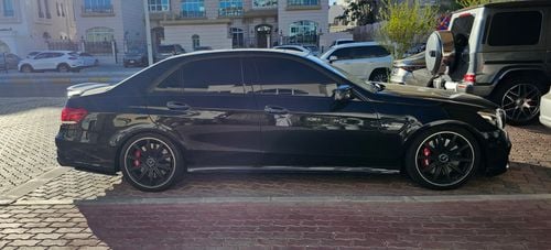 Mercedes Benz E63 AMG