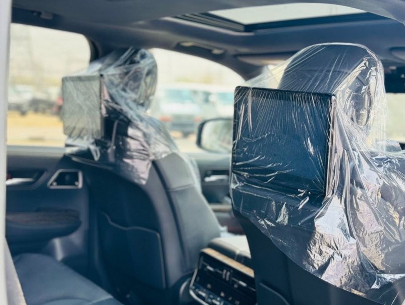 تويوتا لاند كروزر Lc300 Sahara top of the range