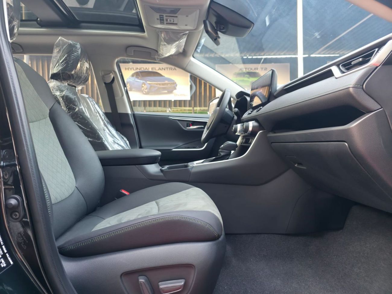 تويوتا راف ٤ 2.5L Adventure