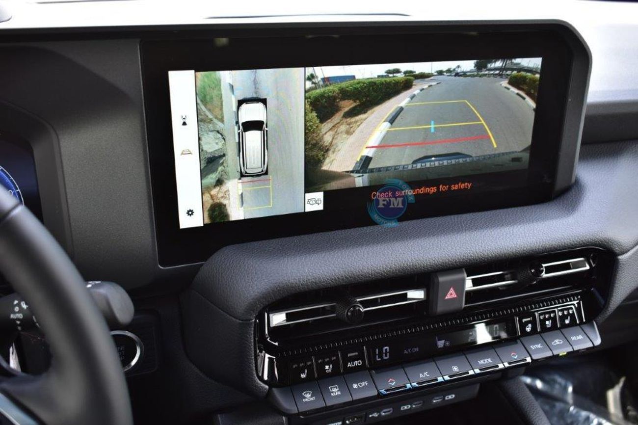 تويوتا برادو Luxury 2.4L Petrol 7 Seat Automatic