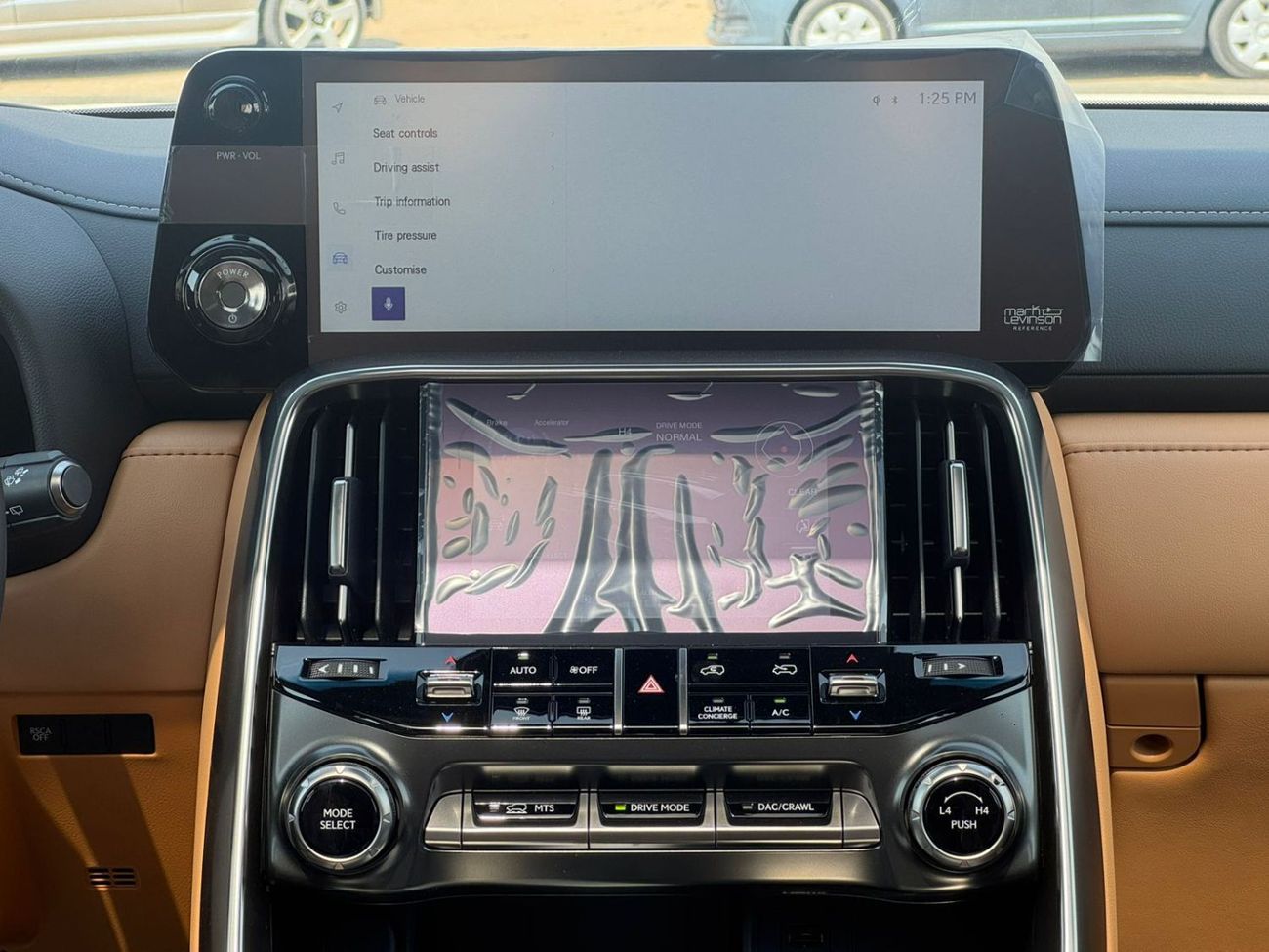 لكزس LX 700h 2025 LEXUS LX700 H 3.5L V6 EXECUTIVE GCC SPEC