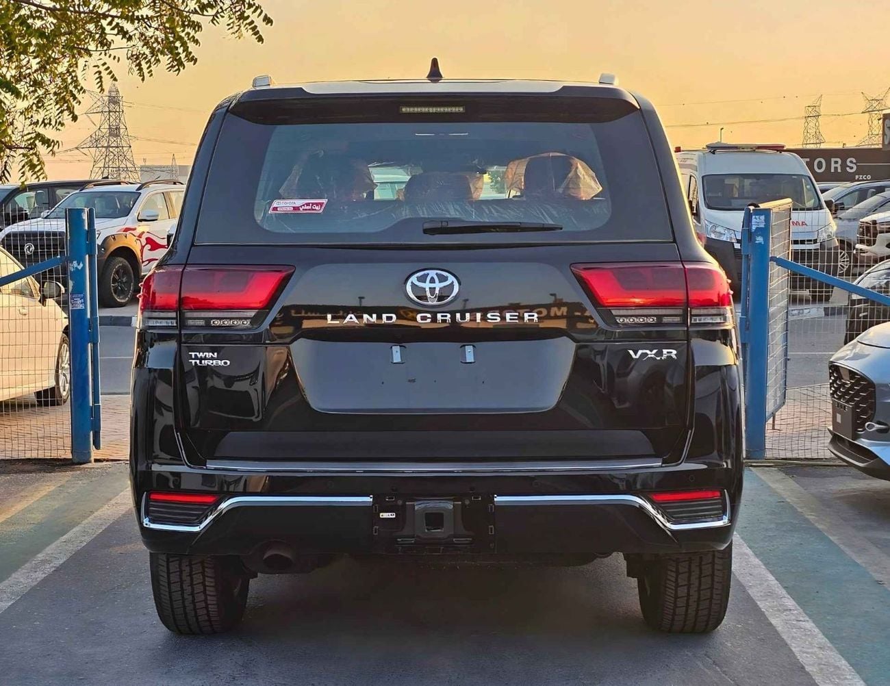 Toyota Land Cruiser VXR TWIN TURBO /3.5L PETROL V6 4WD/360*CAMERA/RADAR/HSUP DISPLY/ CODE#VXR31HB