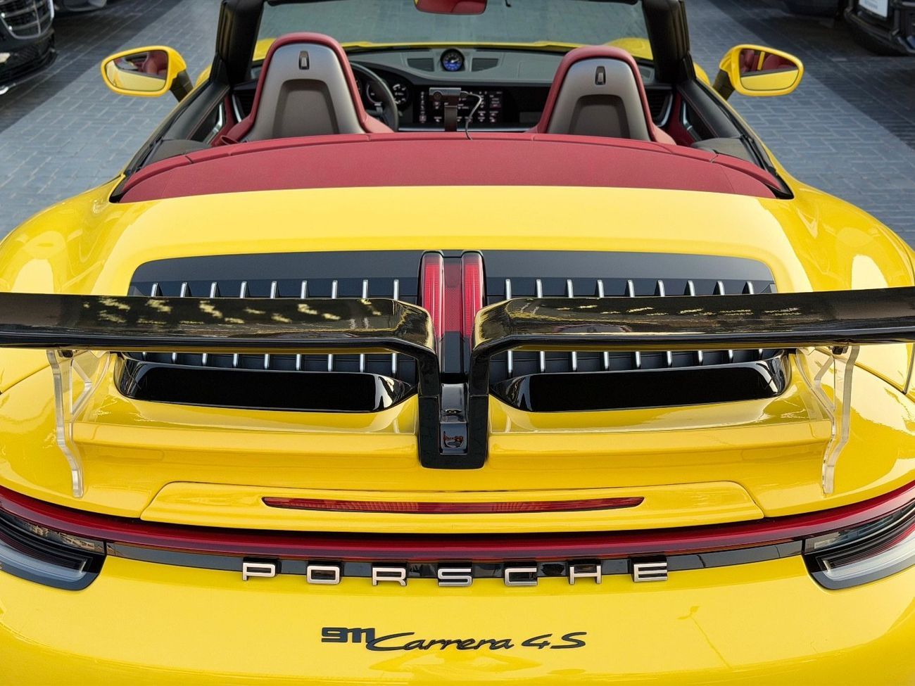 بورش 911 Carrera 4S 3.0L (380 HP) Convertible