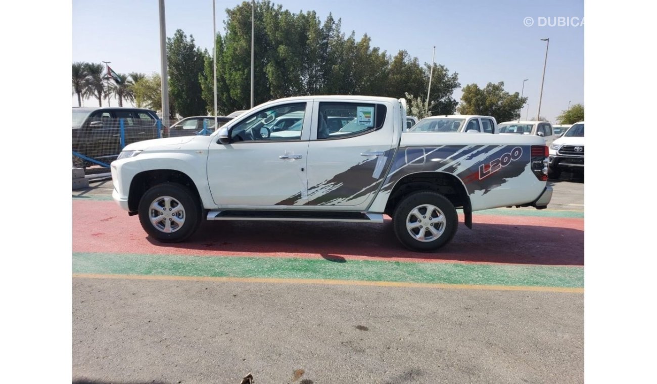 ميتسوبيشي L200 Mitsubishi L200 Pick Up D/Cab M/T 2.4L Petrol with Chrome Package