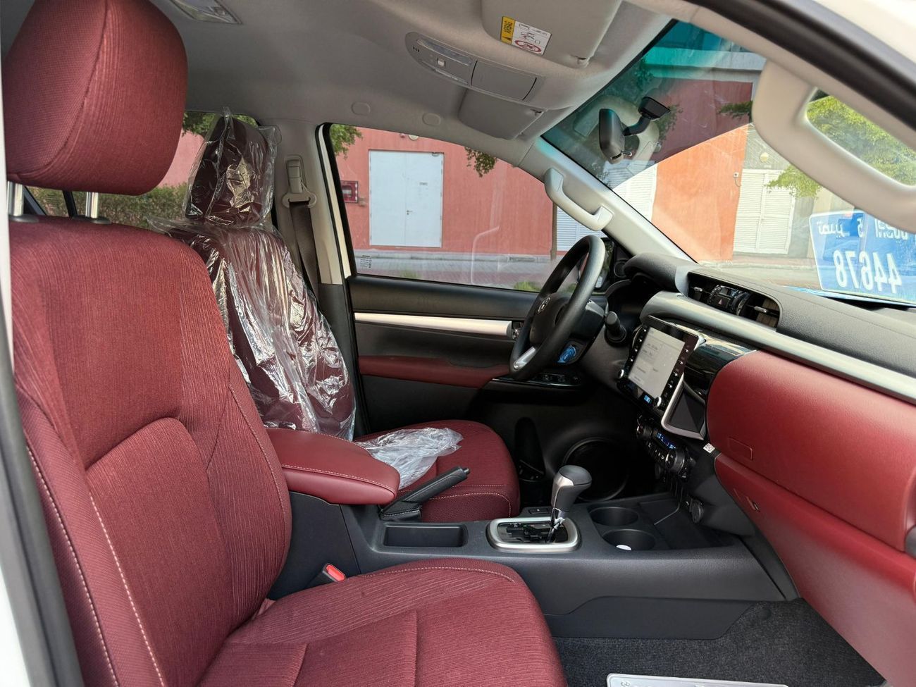 تويوتا هيلوكس Toyota Hilux 4x4 2.4L full Option automatic gearbox