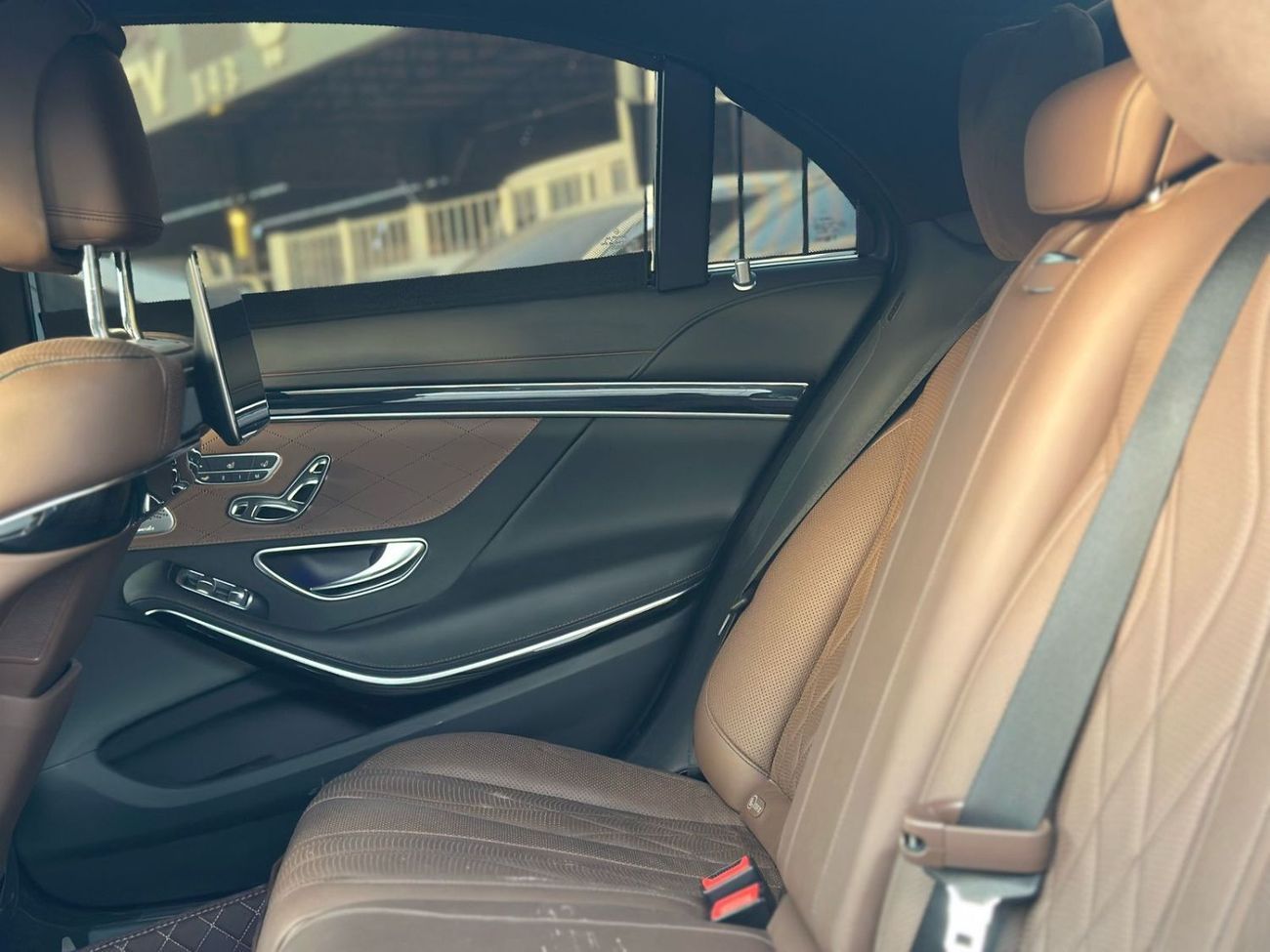 Mercedes-Benz S 63 AMG Std 4.0L (612 HP)