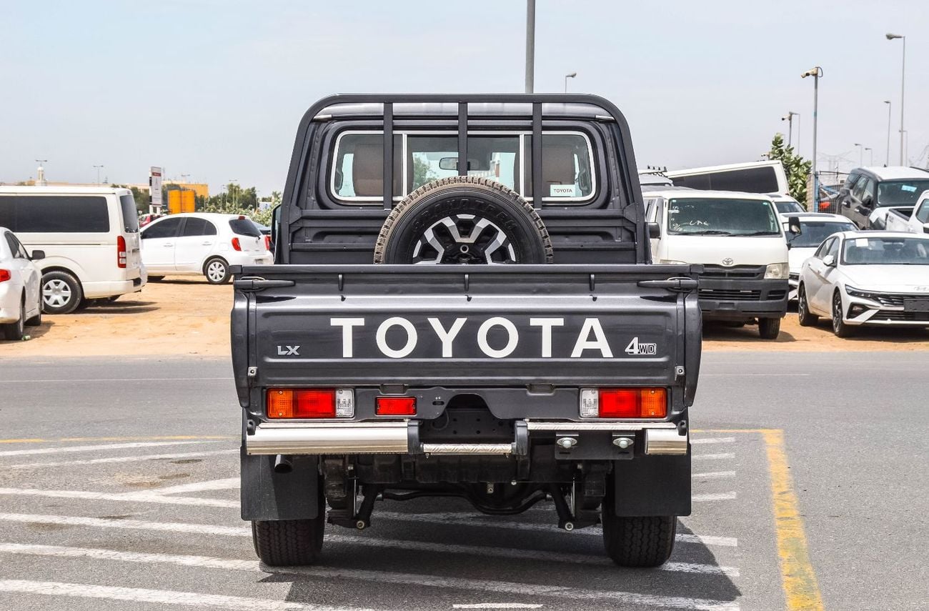 تويوتا لاند كروزر بيك آب TOYOTA LAND CRUISER 79 2.8L 4WD DIESEL PICKUP 2025