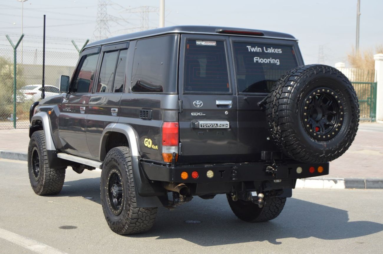Toyota Land Cruiser 70 5 Door