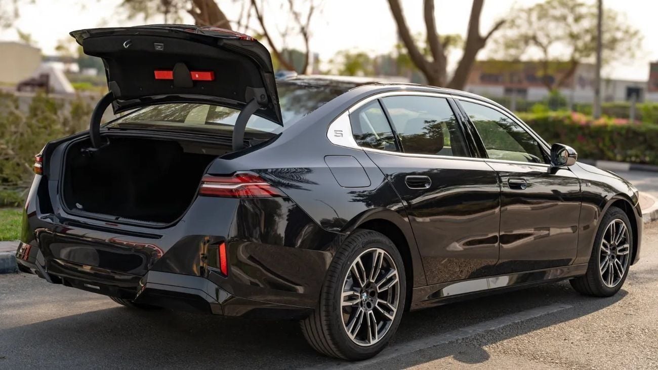 BMW 525 2026 | BMW 5 SERIES 525LI M SPORT [ EXPORT ONLY ]