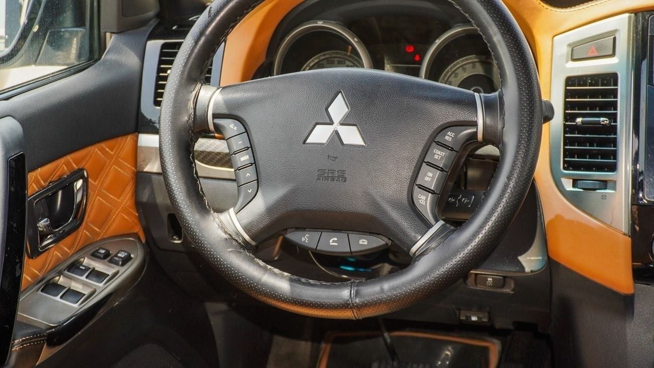 Mitsubishi Pajero GLS V6