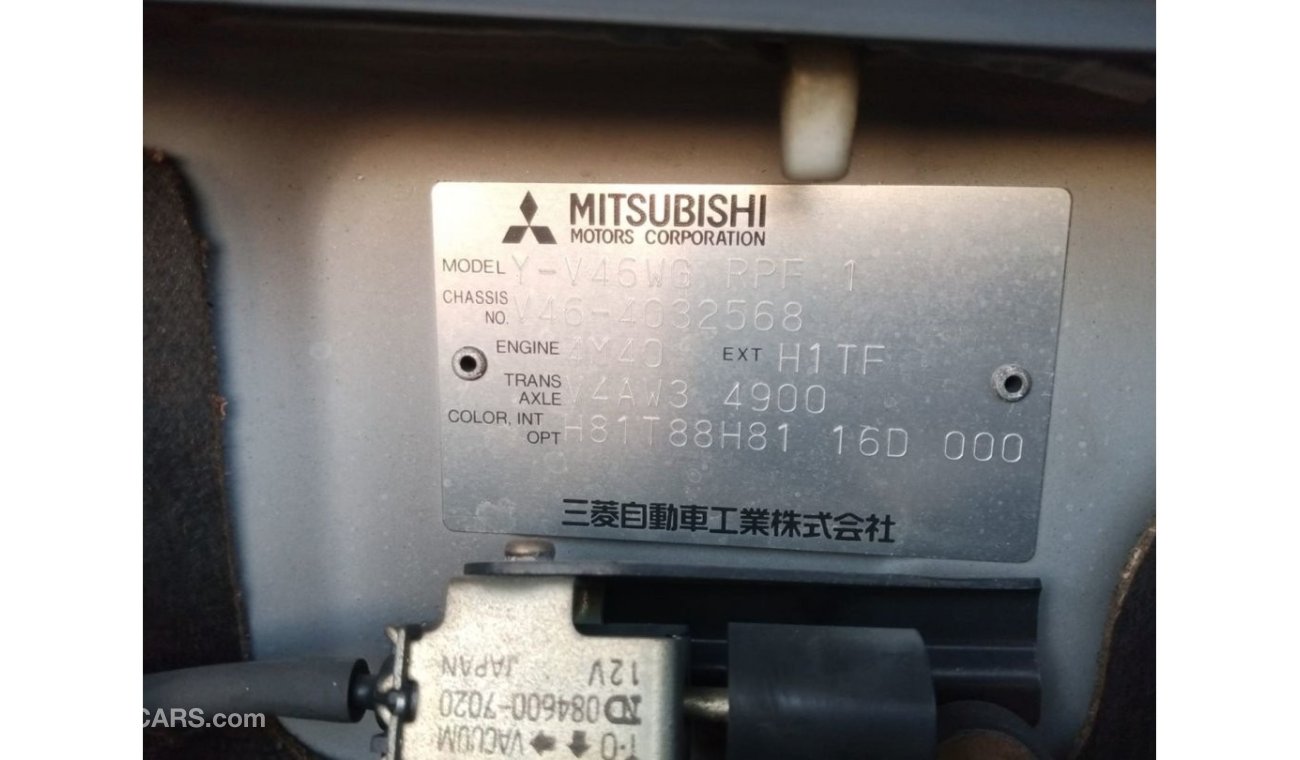 Mitsubishi Pajero MITSUBISHI PAJERO RIGHT HAND DRIVE (PM940)