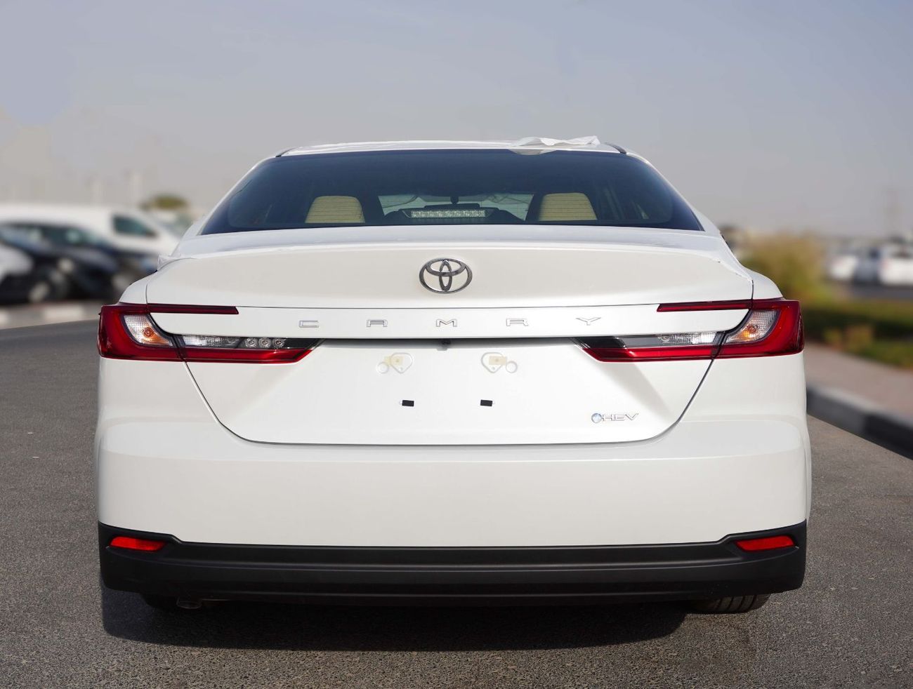تويوتا كامري 2025 MODEL TOYOTA-CAMRY 2.5L HEV (WITH SUNROOF, 17" AL, REAR CAMERA)