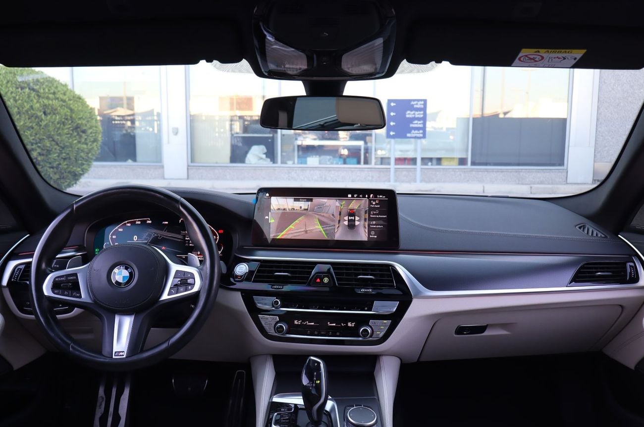 بي أم دبليو 530i M SPORT