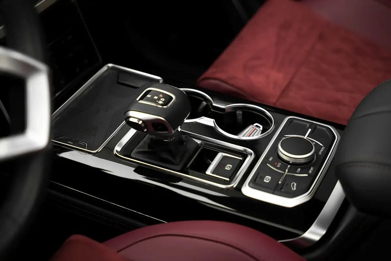 HONGQI HS7 FLAGSHIP WITH WARRANTY